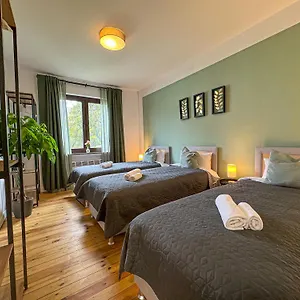 Apartment Immostay #8 - Haus Fuer 13 Personen Mit 7 - Grosser Garten & Grill, Free Parking, Wlan, Bremen